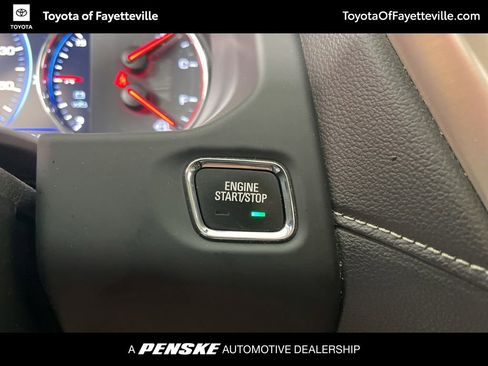 Used 2023 GMC Acadia Denali w/ Denali Ultimate Package FWD image 26