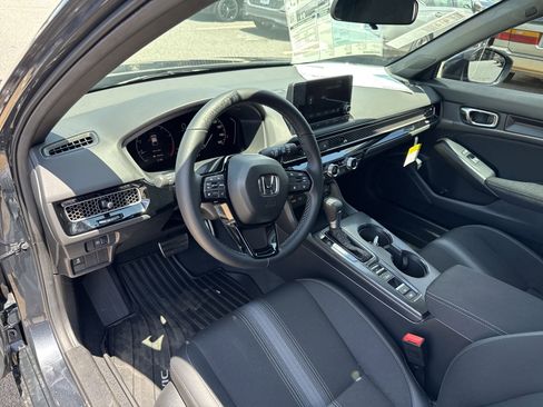 Used 2025 Honda Civic Sport image 16
