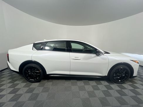 New 2026 Kia K4 GT-Line Turbo image 2