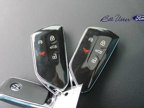 Used 2024 Volkswagen Atlas Peak Edition SEL AWD/4WD image 11