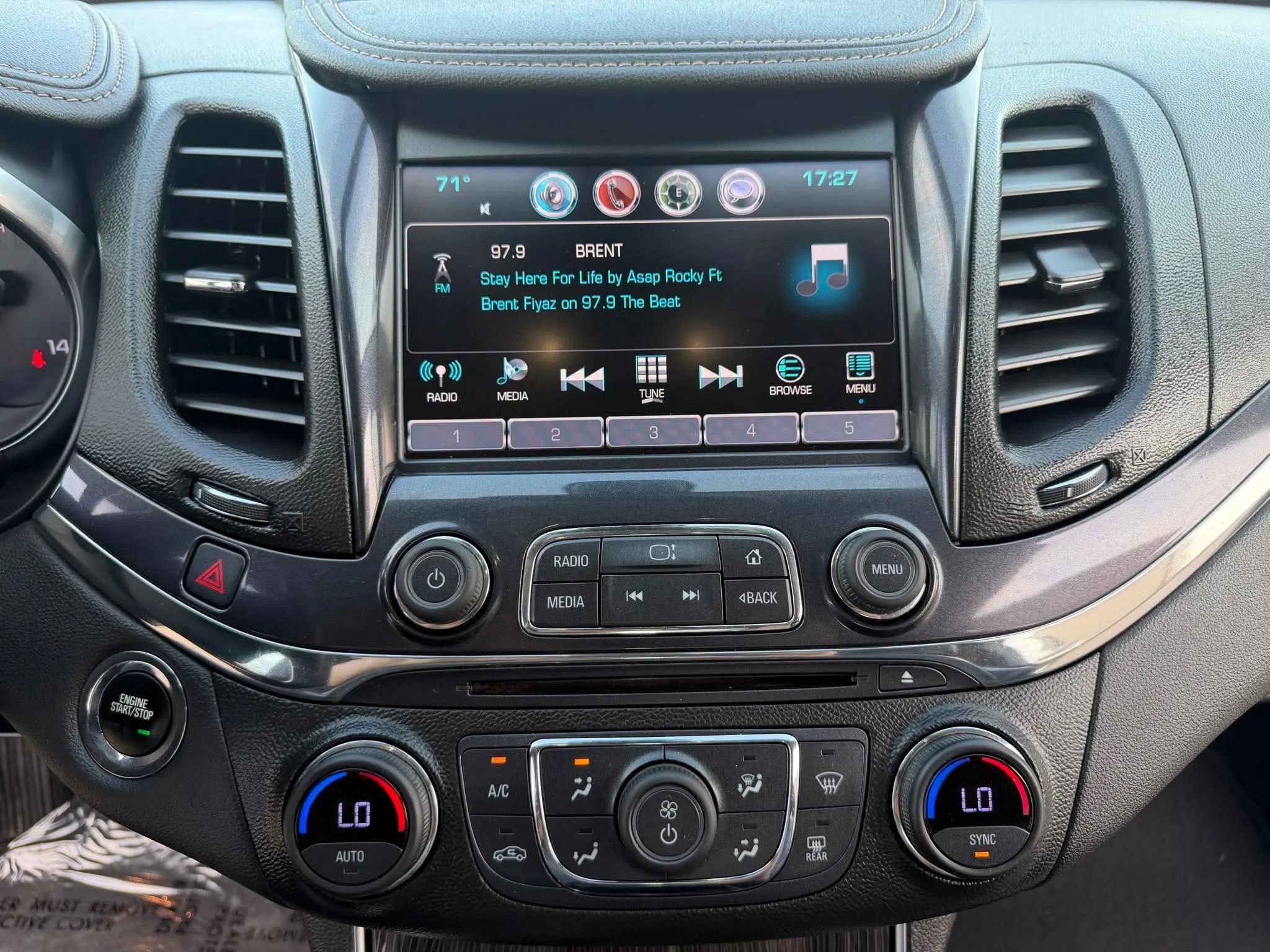 Used 2018 Chevrolet Impala Premier FWD image 24