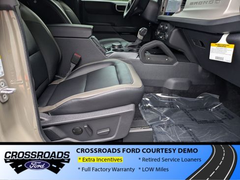 New 2025 Ford Bronco Outer Banks w/ Sasquatch Package AWD/4WD image 35