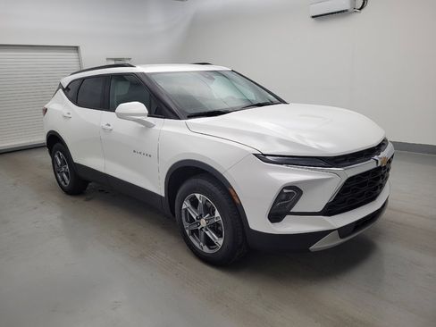 Used 2024 Chevrolet Blazer LT w/ Convenience Package FWD image 11