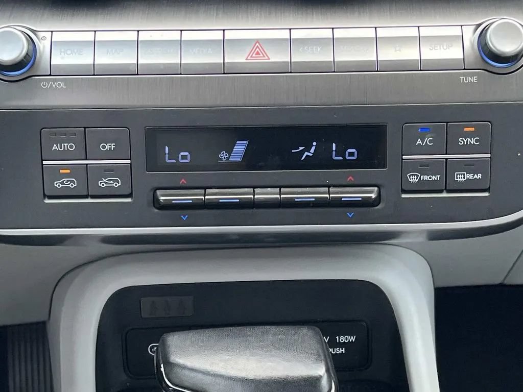 Used 2024 Hyundai Kona SEL FWD image 15