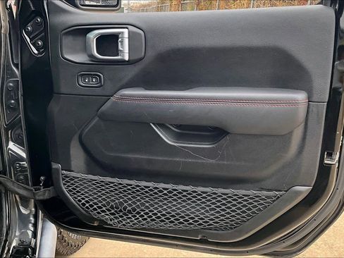 Used 2022 Jeep Wrangler Unlimited Rubicon w/ Cold Weather Group image 25