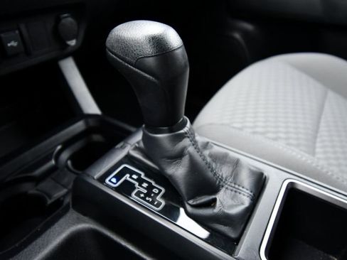 Used 2022 Toyota Tacoma SR AWD/4WD image 56