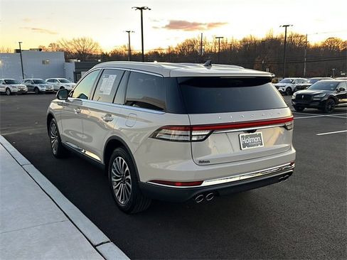 Certified 2023 Lincoln Aviator AWD w/ Premium Package image 8