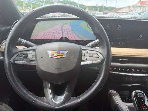Used 2024 Cadillac XT4 Luxury FWD image 15