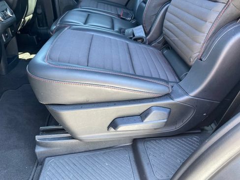 Used 2025 Ford Explorer ST-Line w/ ST-Line Street Pack AWD/4WD image 35