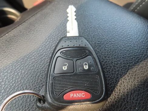 Used 2016 Jeep Wrangler Unlimited Rubicon w/ Connectivity Group AWD/4WD image 35