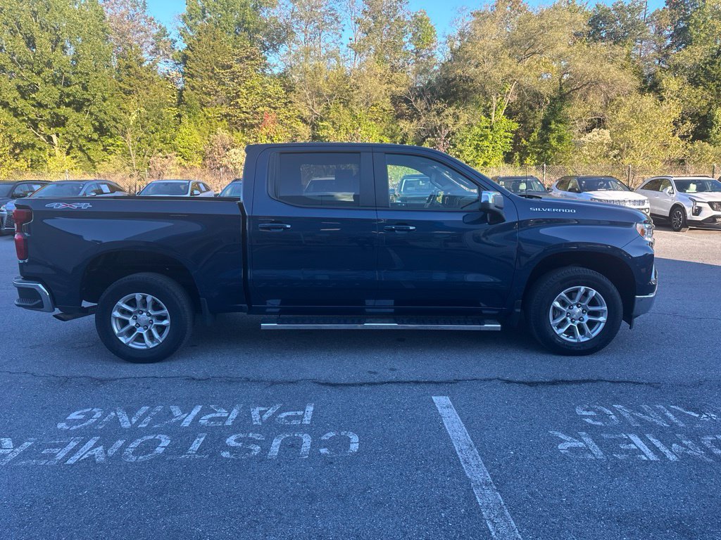 Used 2023 Chevrolet Silverado 1500 LT AWD/4WD image 4