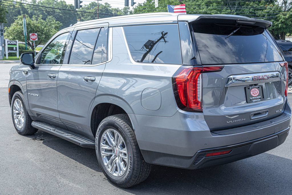 Used 2022 GMC Yukon SLE w/ Gmc Pro Safety Plus Package AWD/4WD image 4