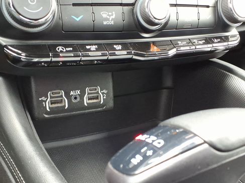 Used 2022 Dodge Durango GT image 23