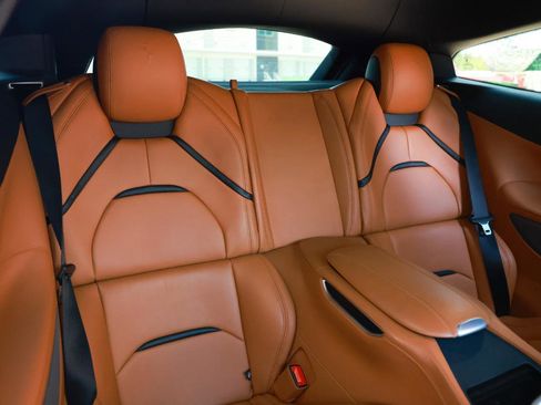 Used 2019 Ferrari GTC4Lusso T image 16