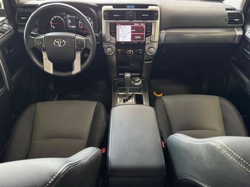 Used 2020 Toyota 4Runner TRD Off-Road Premium w/ Moonroof Package AWD/4WD image 4