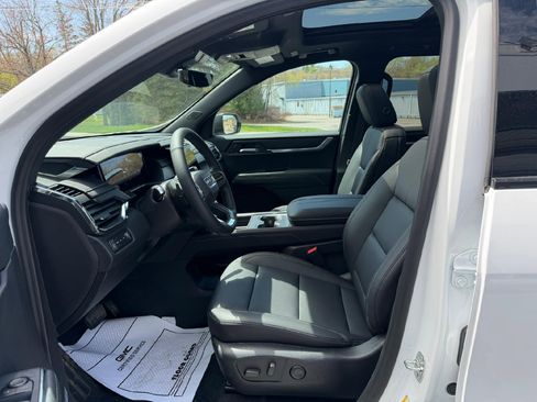 New 2026 GMC Acadia Elevation w/ Black Edition AWD/4WD image 13