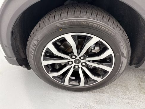 Used 2020 Ford Explorer ST w/ Premium Technology Package AWD/4WD image 4