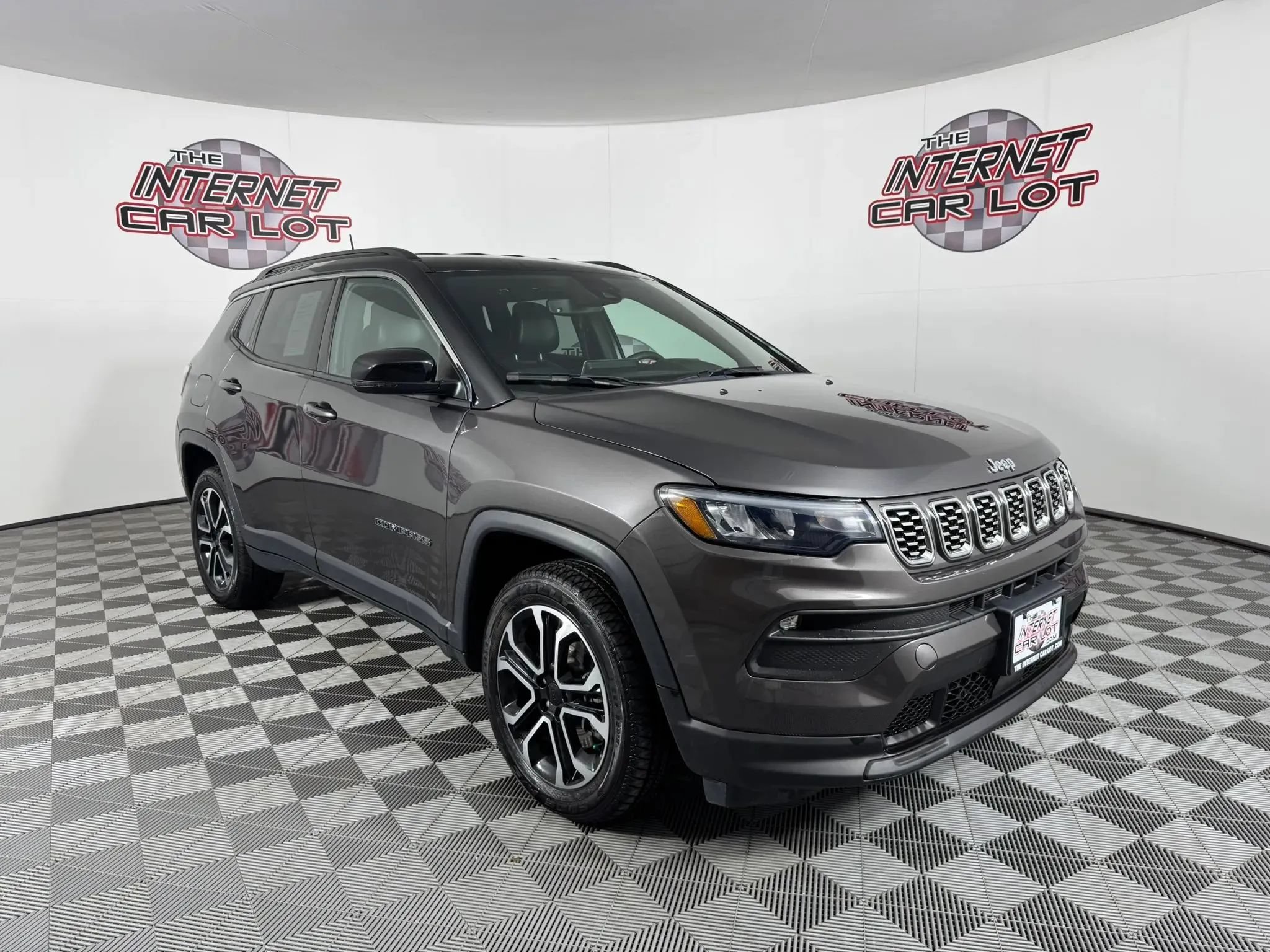 Used 2023 Jeep Compass Limited AWD/4WD image 9