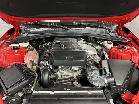 Certified 2022 Chevrolet Camaro LT RWD image 28