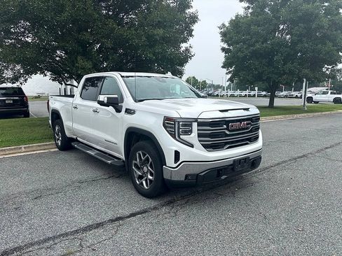 Used 2022 GMC Sierra 1500 SLT w/ SLT Convenience Package AWD/4WD image 1