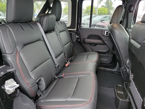 New 2026 Jeep Wrangler Unlimited Rubicon image 18