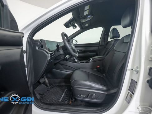 Used 2025 Hyundai Santa Cruz SEL AWD/4WD image 12
