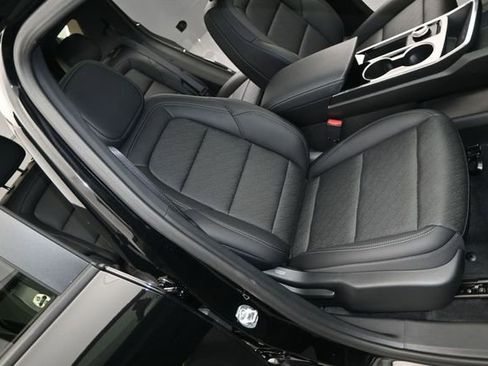 Used 2026 Chevrolet Equinox LT w/ Convenience Package II FWD image 16