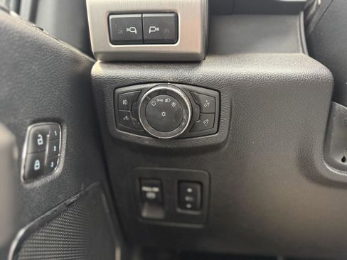 Used 2019 Ford F150 Platinum w/ Equipment Group 701A Luxury image 30