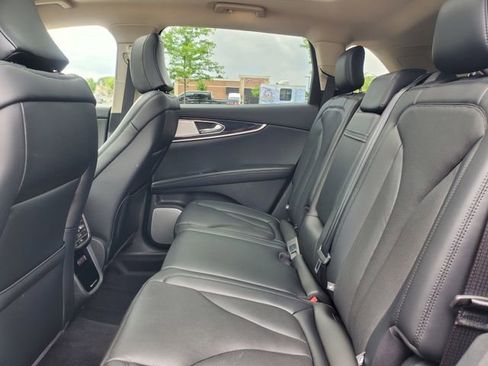 Used 2023 Lincoln Nautilus Reserve w/ Equipment Group 202A AWD/4WD image 30