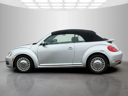 Used 2015 Volkswagen Beetle 1.8T image 8