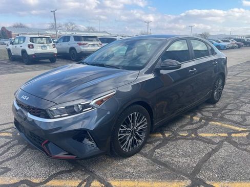 Used 2023 Kia Forte GT-Line w/ GT-Line Premium Package image 3