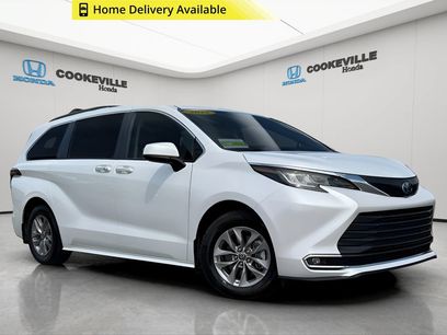 Used 2022 Toyota Sienna XLE