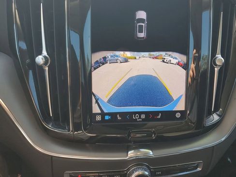 Certified 2024 Volvo XC60 B5 Core image 31