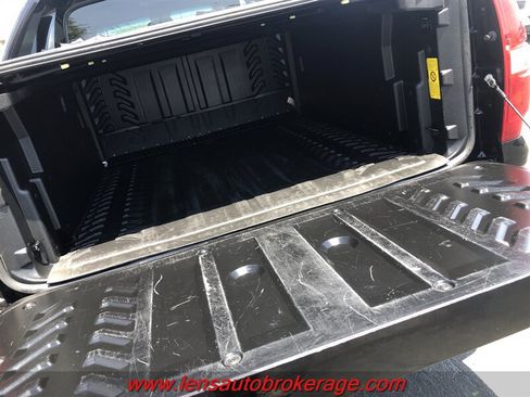 Used 2013 Chevrolet Avalanche LTZ AWD/4WD image 19