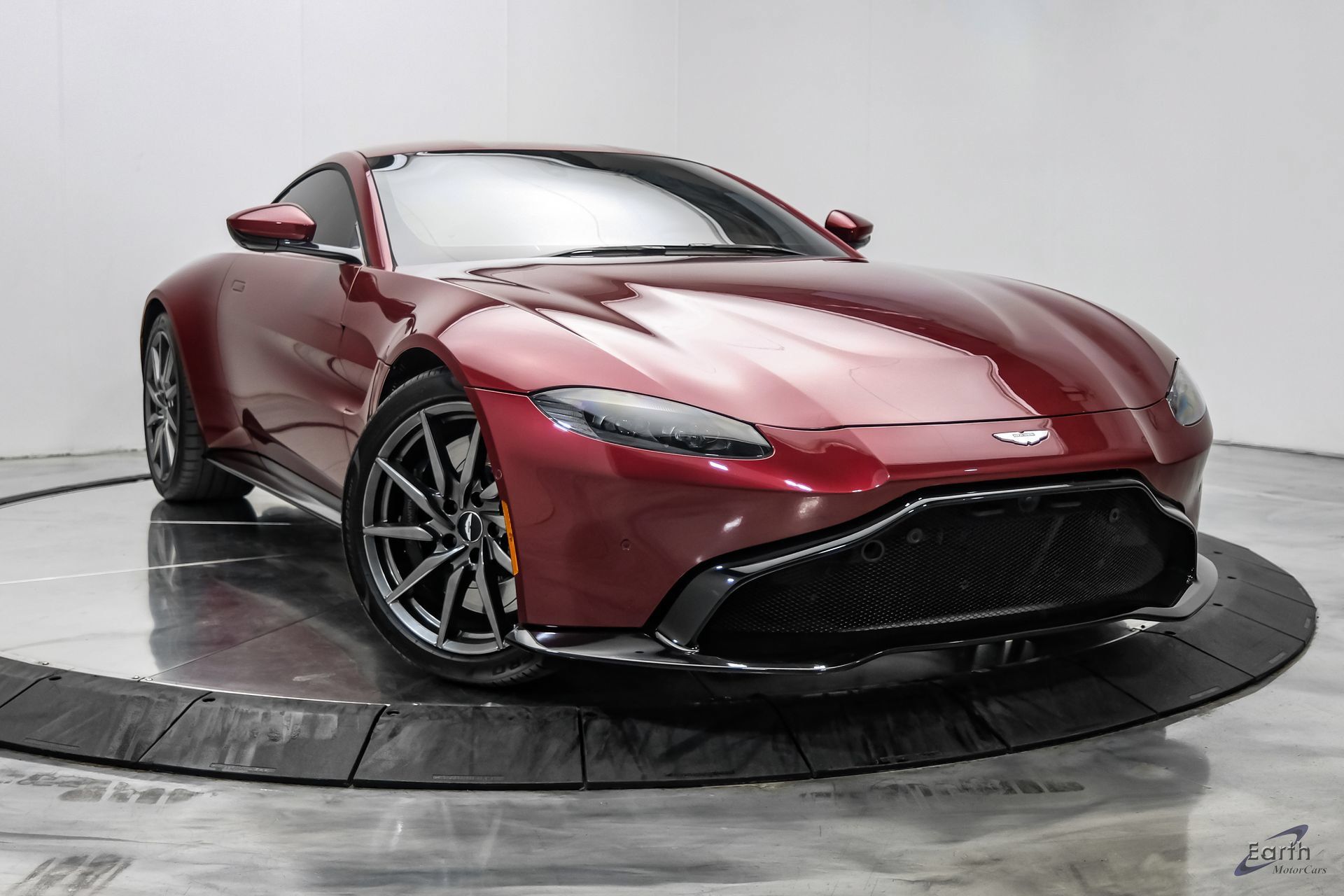 Used 2020 Aston Martin V8 Vantage Coupe RWD image 29