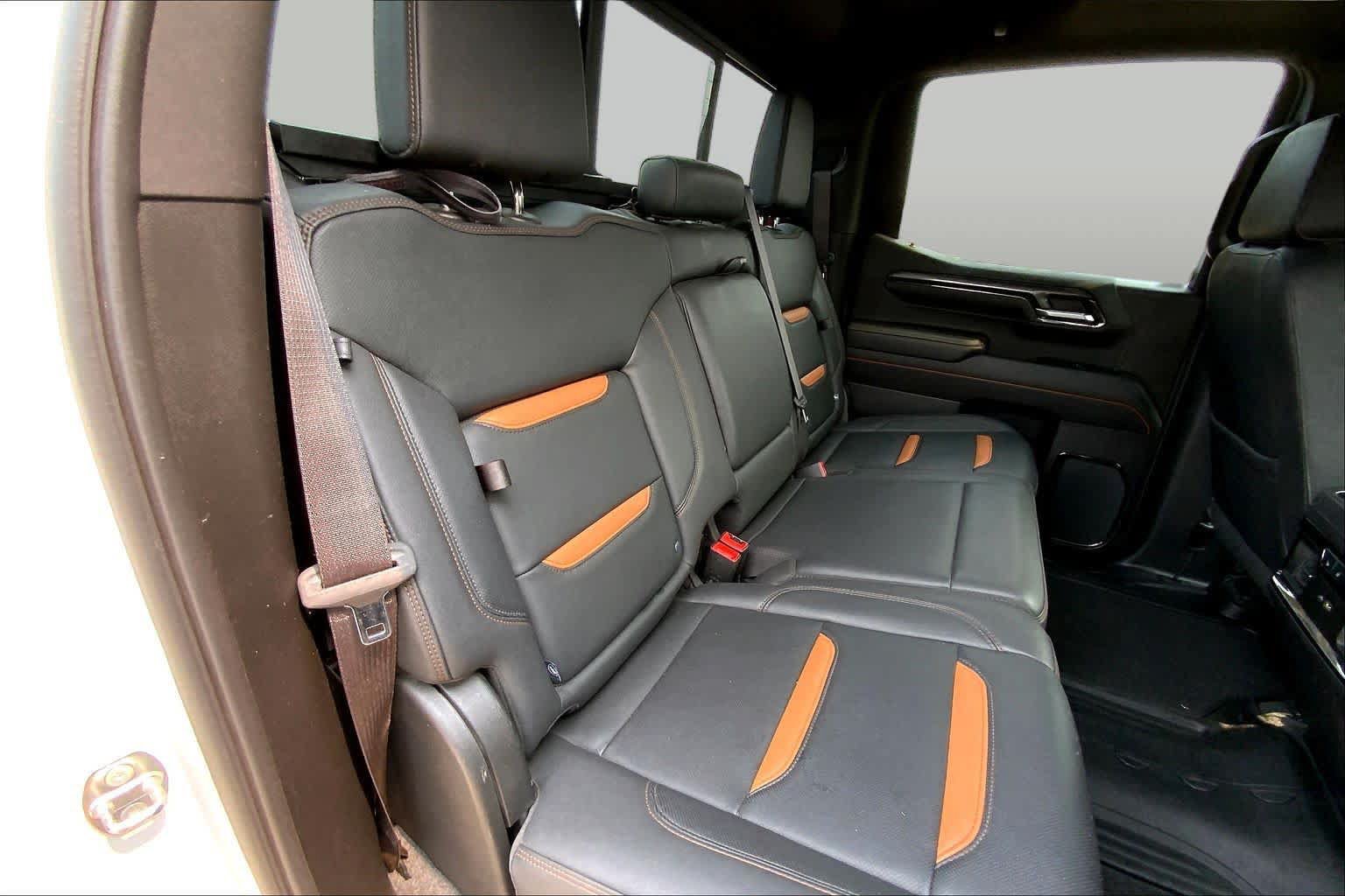 Used 2024 GMC Sierra 1500 AT4 w/ Technology Package AWD/4WD image 19