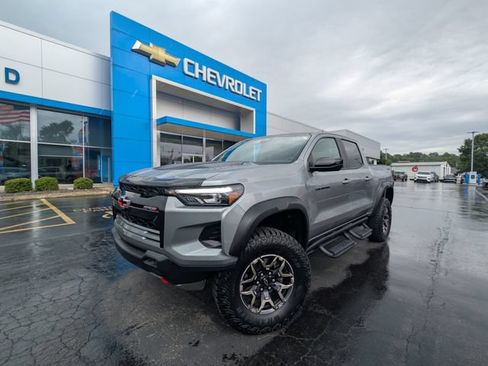 Used 2025 Chevrolet Colorado ZR2 AWD/4WD image 29