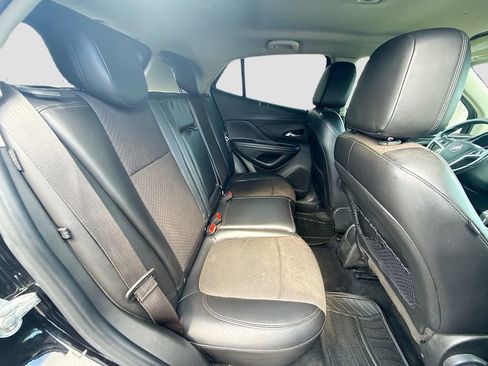 Used 2021 Buick Encore Preferred image 27