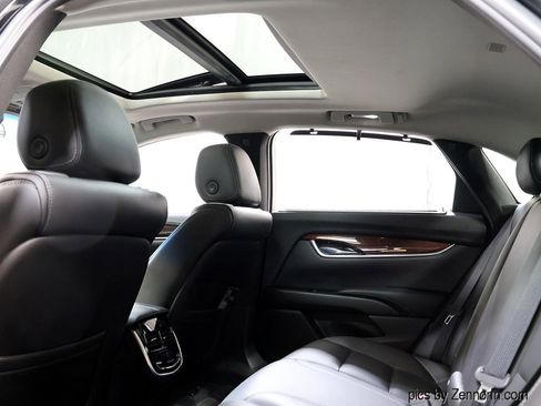 Used 2015 Cadillac XTS Premium image 22