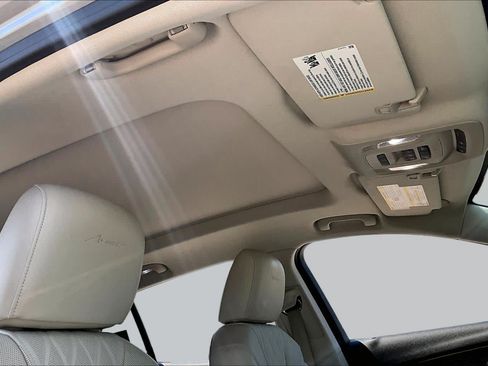 Used 2023 Buick Envision Avenir FWD image 14