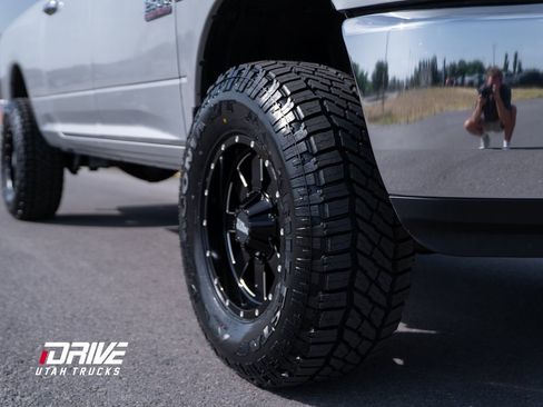 Used 2014 RAM 2500 SLT w/ Cold Weather Group image 8