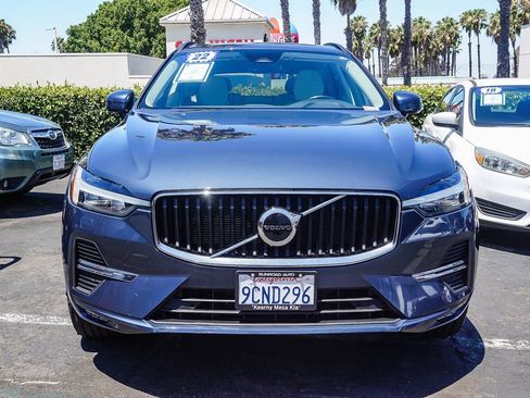 Used 2022 Volvo XC60 B5 Momentum w/ Climate Package FWD image 2