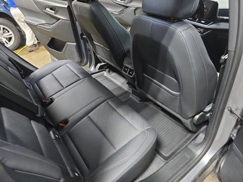 Used 2025 Chevrolet Equinox LT w/ Convenience Package II AWD/4WD image 13