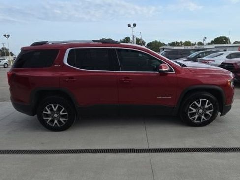 Used 2023 GMC Acadia SLT AWD/4WD image 5