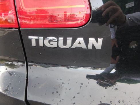 Used 2012 Volkswagen Tiguan SE AWD/4WD image 8