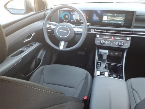 New 2026 Hyundai Tucson SE image 4