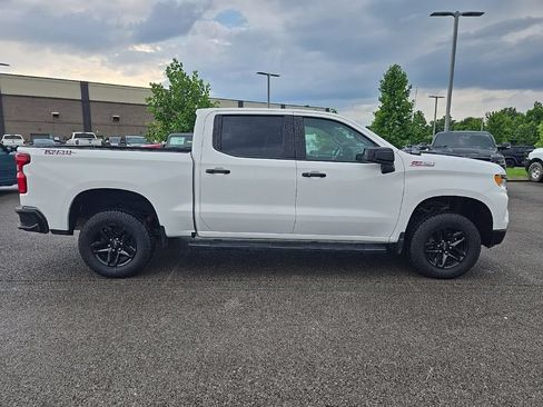 Used 2024 Chevrolet Silverado 1500 LT Trail Boss w/ Protection Package AWD/4WD image 9