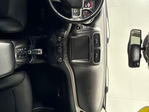 Used 2016 Dodge Journey Crossroad FWD image 24