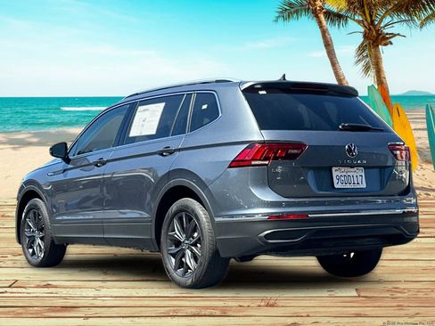 Used 2023 Volkswagen Tiguan SE image 4