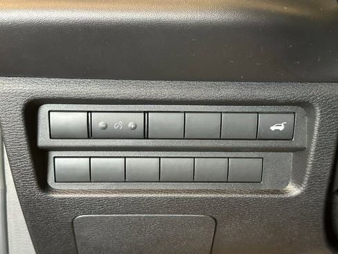 Used 2022 Mitsubishi Outlander SEL image 18